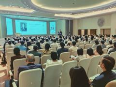 心血管病，又称循环系统疾病，是指影响心脏和血管的疾病。这些疾病可能由多种原因引起，包括遗传、生活方式、环境因素等。以下是关于心血管病的简要介绍：